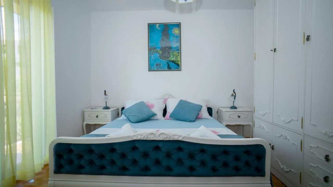 Villa Beata Trogir 0*,