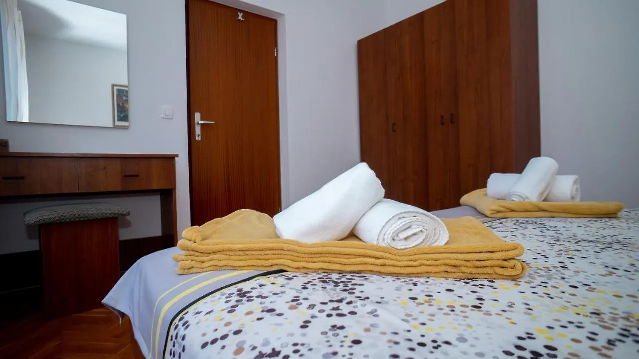 Villa Beata 特罗吉尔