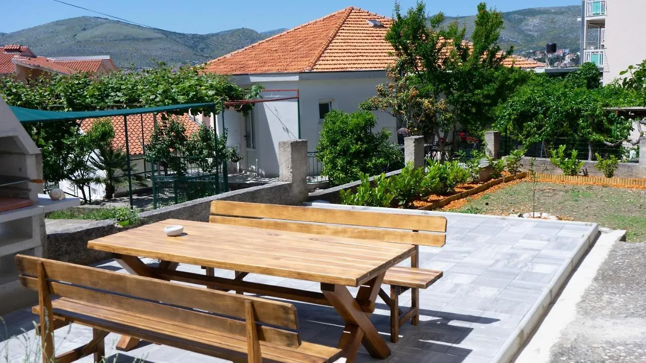 Apartment Villa Beata Trogir