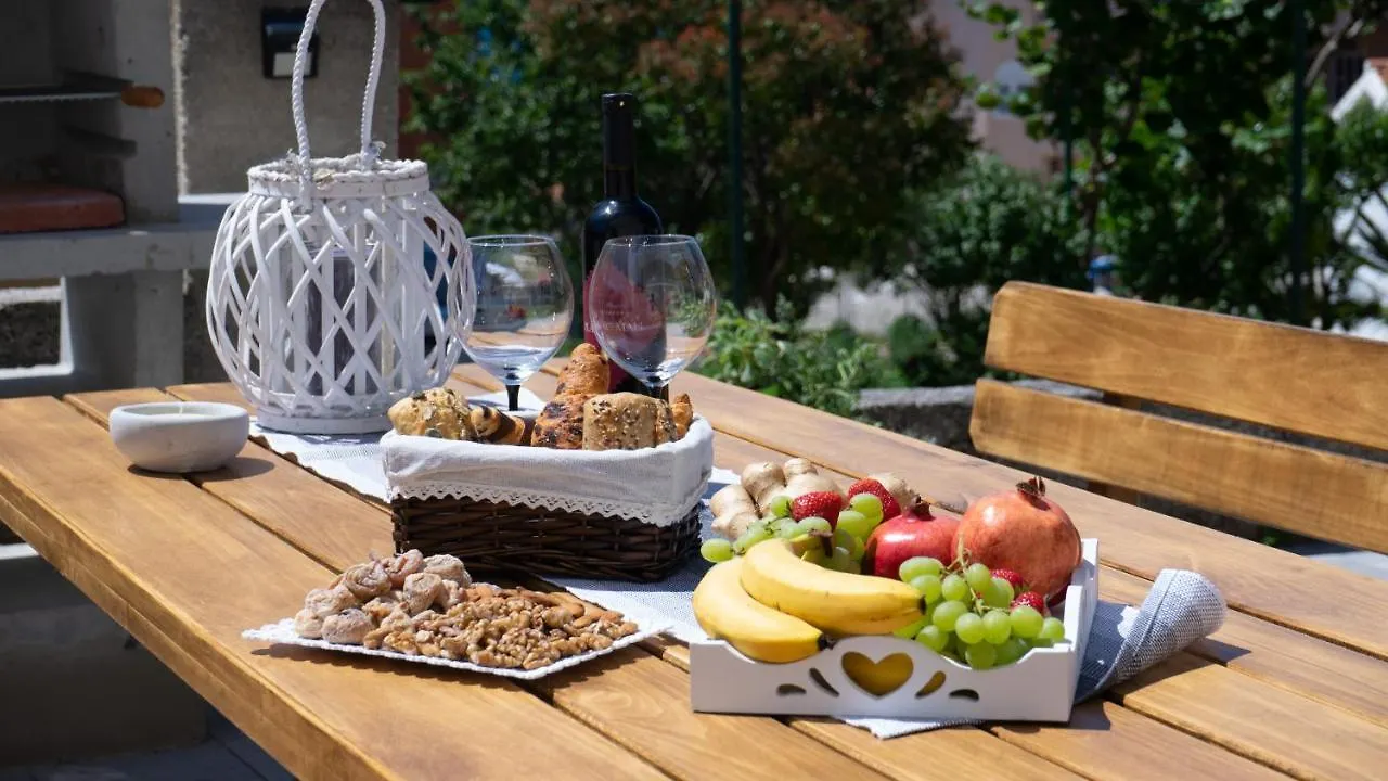 Villa Beata Trogir 0*,